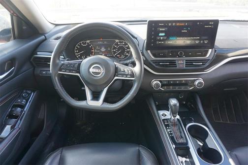 2023 Nissan Altima SR FWD
