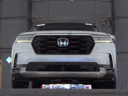 2024 Honda Pilot Touring 8-Passenger