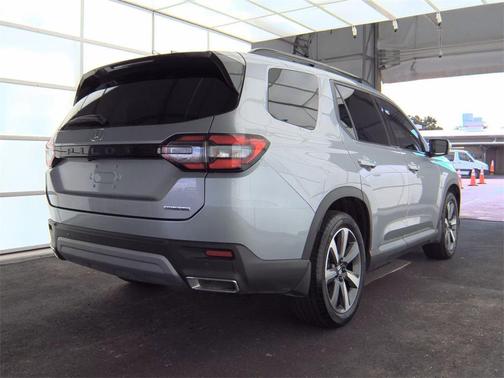 2024 Honda Pilot Touring 8-Passenger