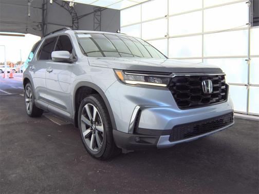 2024 Honda Pilot Touring 8-Passenger