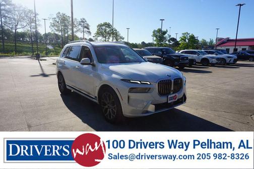 White Metallic 2023 BMW X7 xDrive40i