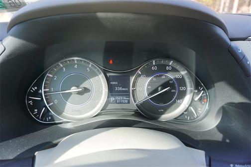 2016 INFINITI QX80 Base