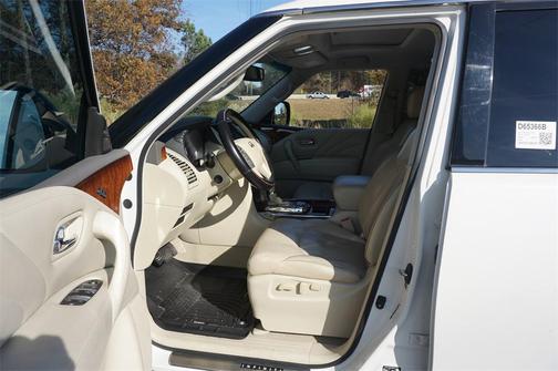 2016 INFINITI QX80 Base