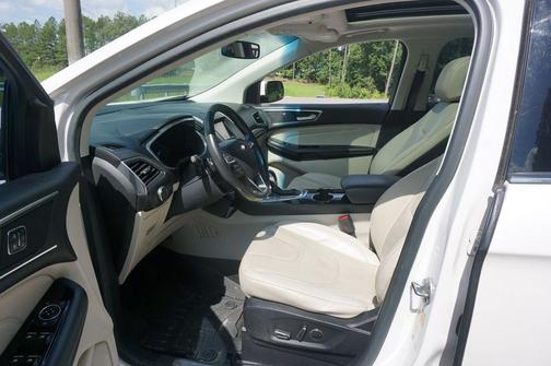 White Platinum Clearcoat Metallic 2015 Ford Edge Titanium