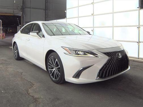 2022 Lexus ES 350 Base