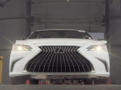 2022 Lexus ES 350 Base
