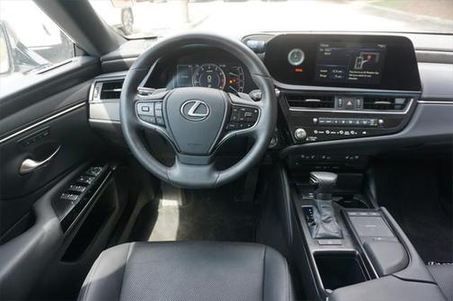 2022 Lexus ES 350 Base