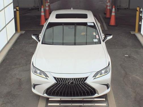 2022 Lexus ES 350 Base