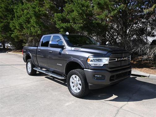 2022 RAM 2500 Laramie Crew Cab 4x4 6'4' Box