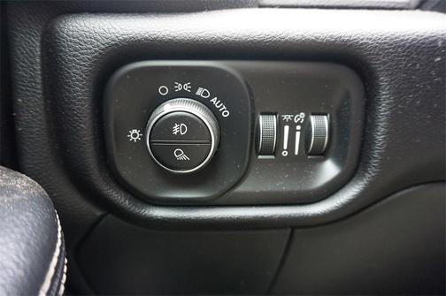 2022 RAM 2500 Laramie Crew Cab 4x4 6'4' Box