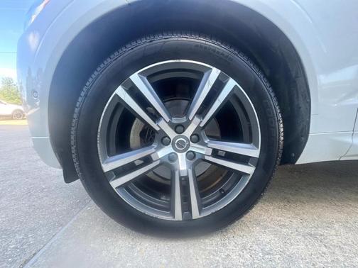 2018 Volvo XC60 T5 Momentum