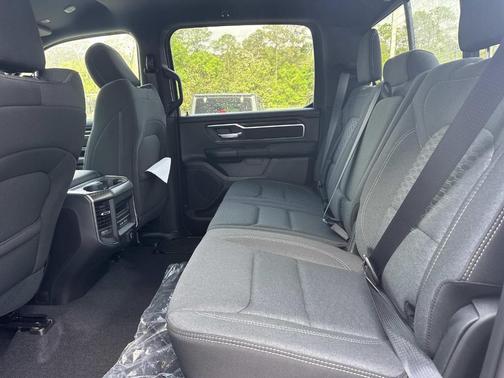 Diamond Black 2026 RAM 1500 Big Horn/Lone Star