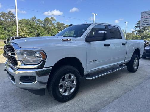 Bright White Clearcoat 2024 RAM 2500 Big Horn