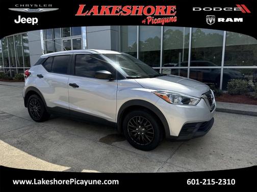 2020 Nissan Kicks S