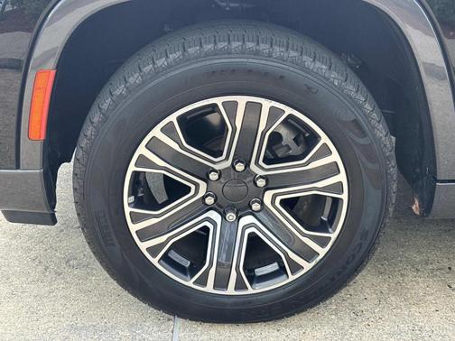 Diamond Black 2022 Jeep Wagoneer Series III