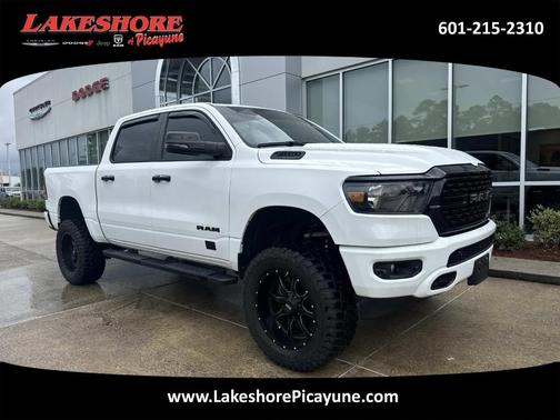 Bright White Clearcoat 2023 RAM 1500 Big Horn