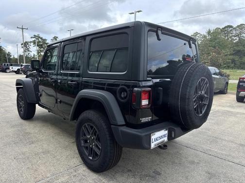 2024 Jeep Wrangler Sport RHD