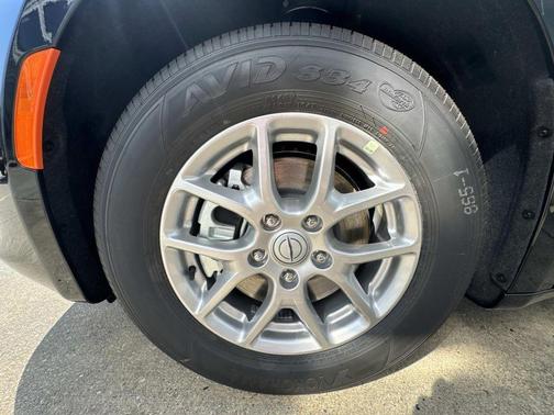 2026 Chrysler Voyager LX