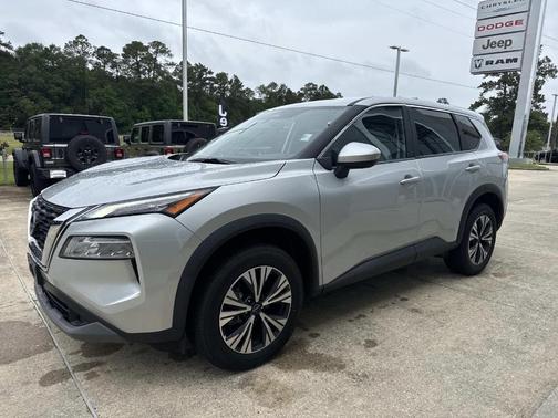 Brilliant Silver Metallic 2023 Nissan Rogue SV