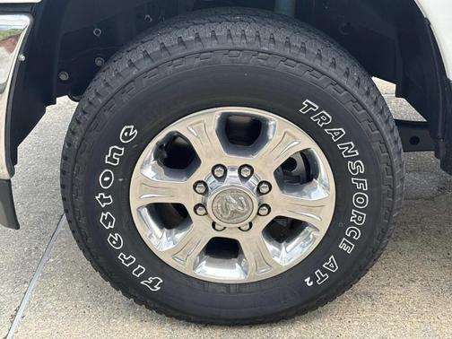 Bright White Clearcoat 2025 RAM 2500 Big Horn
