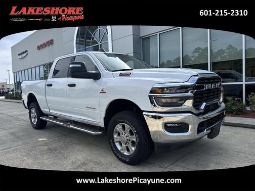 Bright White Clearcoat 2025 RAM 2500 Big Horn