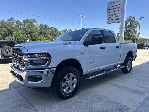 Bright White Clearcoat 2025 RAM 2500 Big Horn