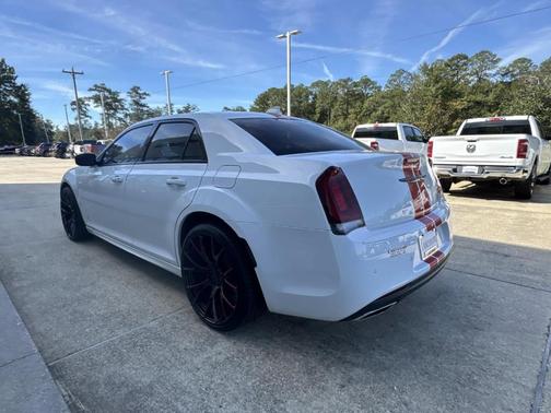 2023 Chrysler 300 Touring L