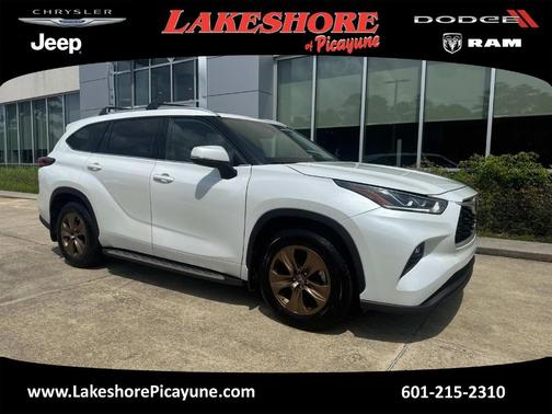 2022 Toyota Highlander Hybrid Bronze Edition