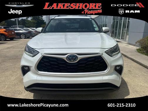 2022 Toyota Highlander Hybrid Bronze Edition