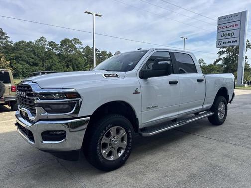 Bright White Clearcoat 2025 RAM 2500 Big Horn