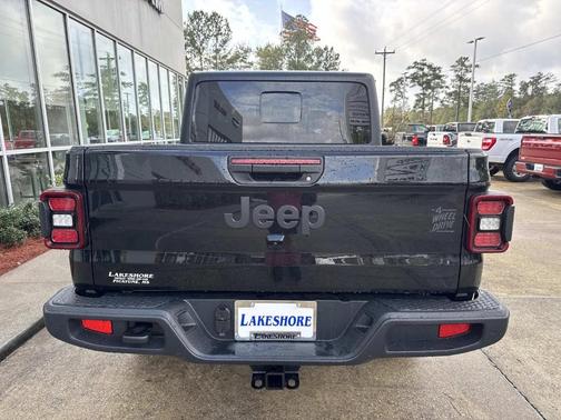 2026 Jeep Gladiator Sport