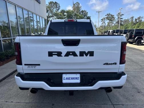 Bright White Clearcoat 2026 RAM 1500 Big Horn/Lone Star
