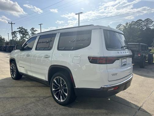 2022 Jeep Wagoneer Series III