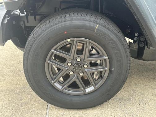 Anvil Clearcoat 2026 Jeep Gladiator Sport