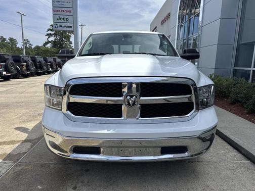 Bright White Clearcoat 2023 RAM 1500 Classic SLT