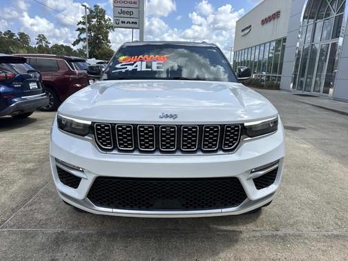 2022 Jeep Grand Cherokee Summit