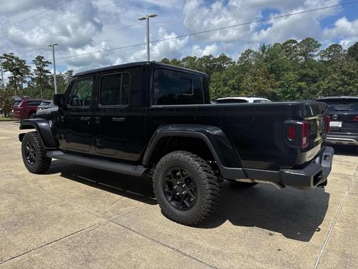 2025 Jeep Gladiator Sport