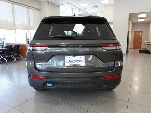 2022 Jeep Grand Cherokee 4xe Trailhawk
