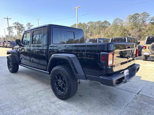 2025 Jeep Gladiator Sport