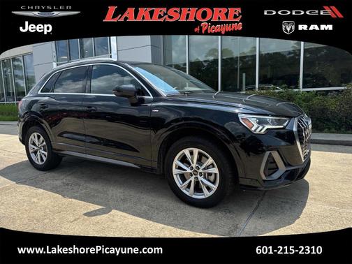 2023 Audi Q3 45 S line Premium