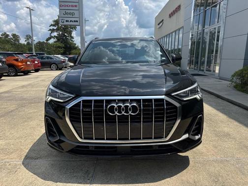 2023 Audi Q3 45 S line Premium