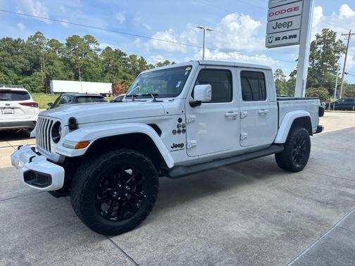 2023 Jeep Gladiator Overland