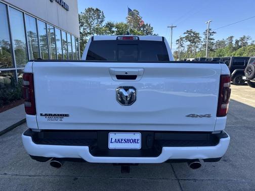 Bright White Clearcoat 2024 RAM 1500 Laramie