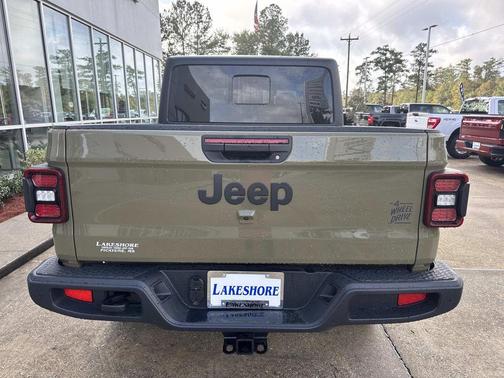 2026 Jeep Gladiator Sport