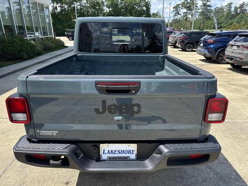 2025 Jeep Gladiator Sport