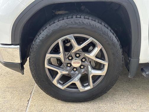 2022 GMC Sierra 1500 SLT