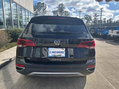 2024 Volkswagen Taos 1.5T SE