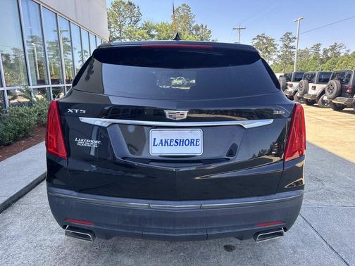 Stellar Black Metallic 2018 Cadillac XT5 Luxury