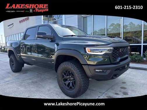 Serrano Red 2026 RAM 1500 RHO