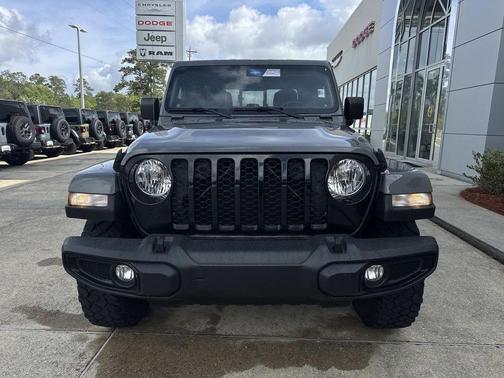 Sting Gray Clearcoat 2022 Jeep Gladiator Sport